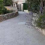 House Rab *