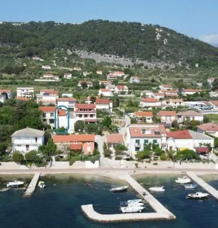 Nyaraló House Rab *